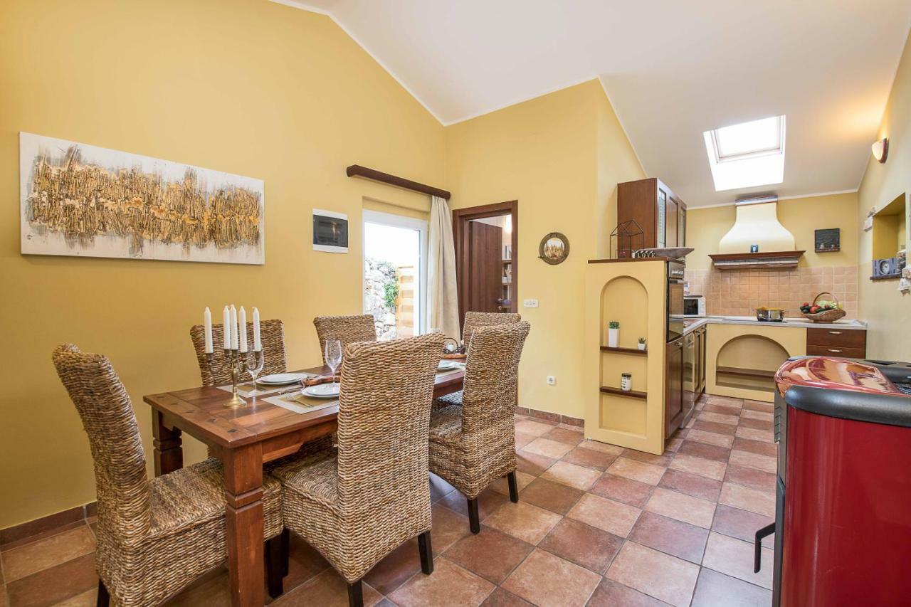 Haus Vita Pula Exteriér fotografie